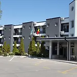 Complex Paloma Coral Mamaia