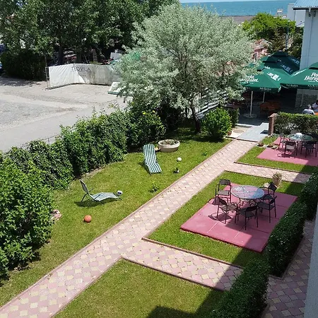 Complex Paloma Coral Mamaia